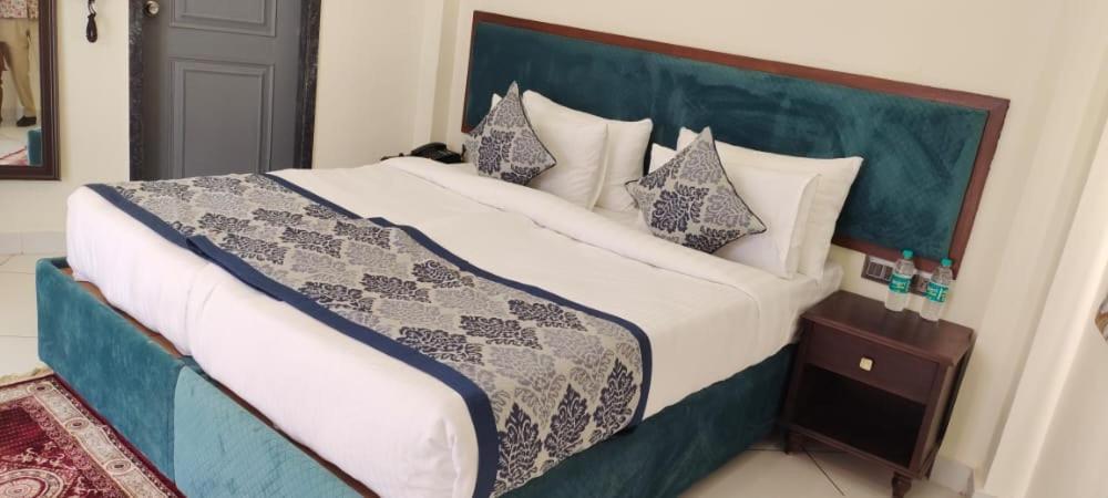 Hotel Traavista Aravali Mahal Udajpur Exteriér fotografie